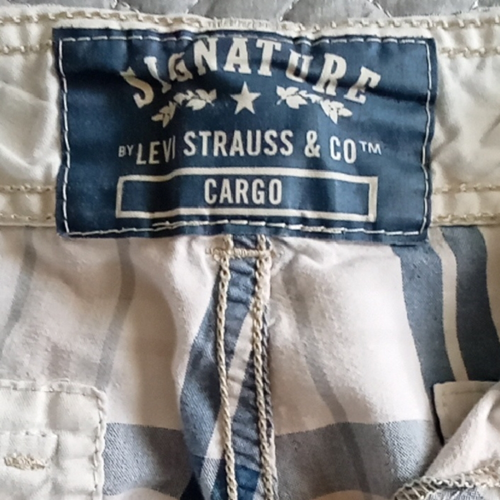 Signature by Levi Strauss Blue and White Cargo Shorts